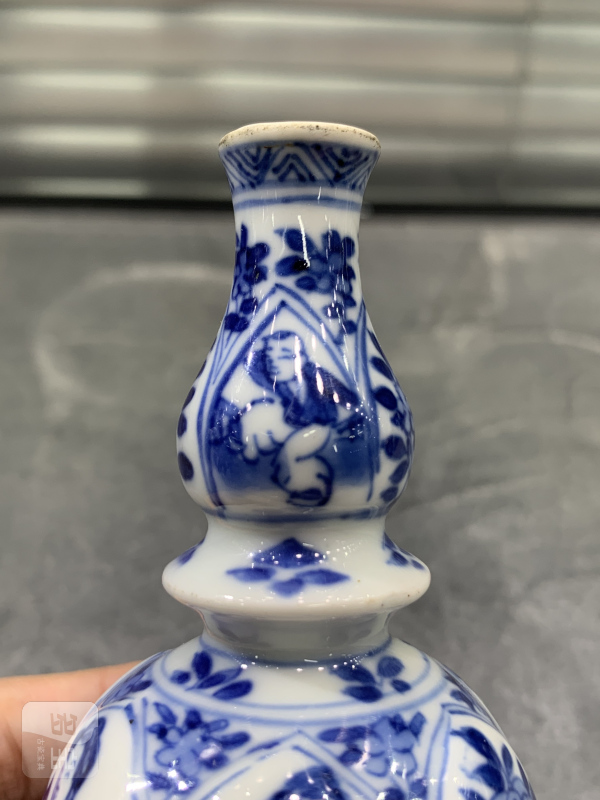 清康熙青花四美图瓜棱小葫芦瓶 - 图7